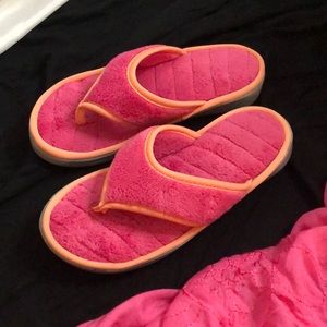 Cute Pink Plush Sandals -Dreamfoams